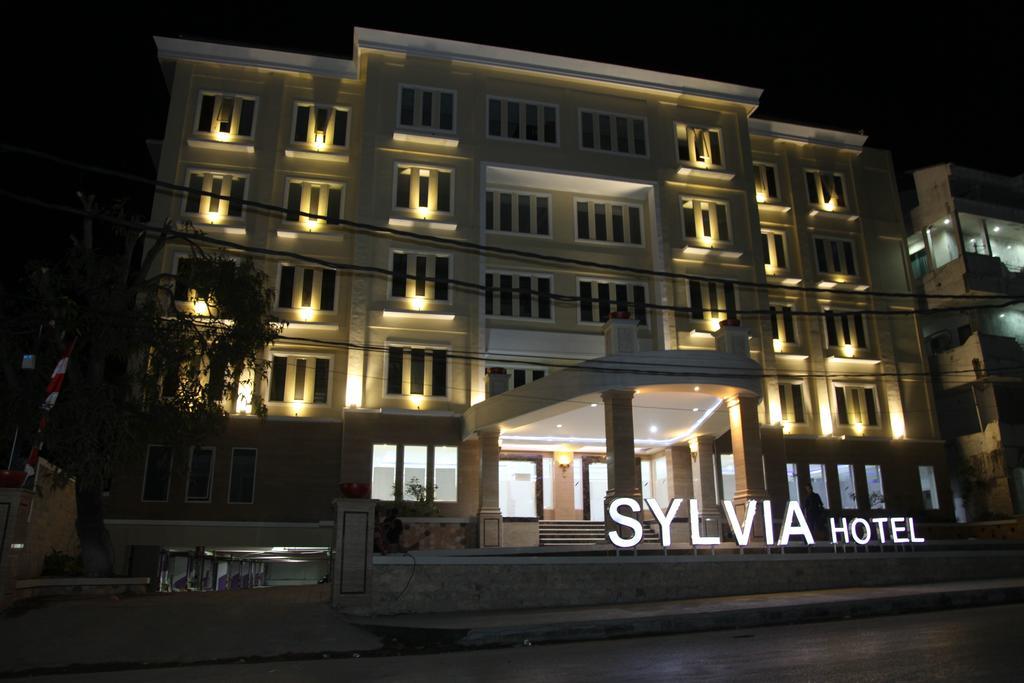 Sylvia Hotel Premier Kupang Eksteriør billede