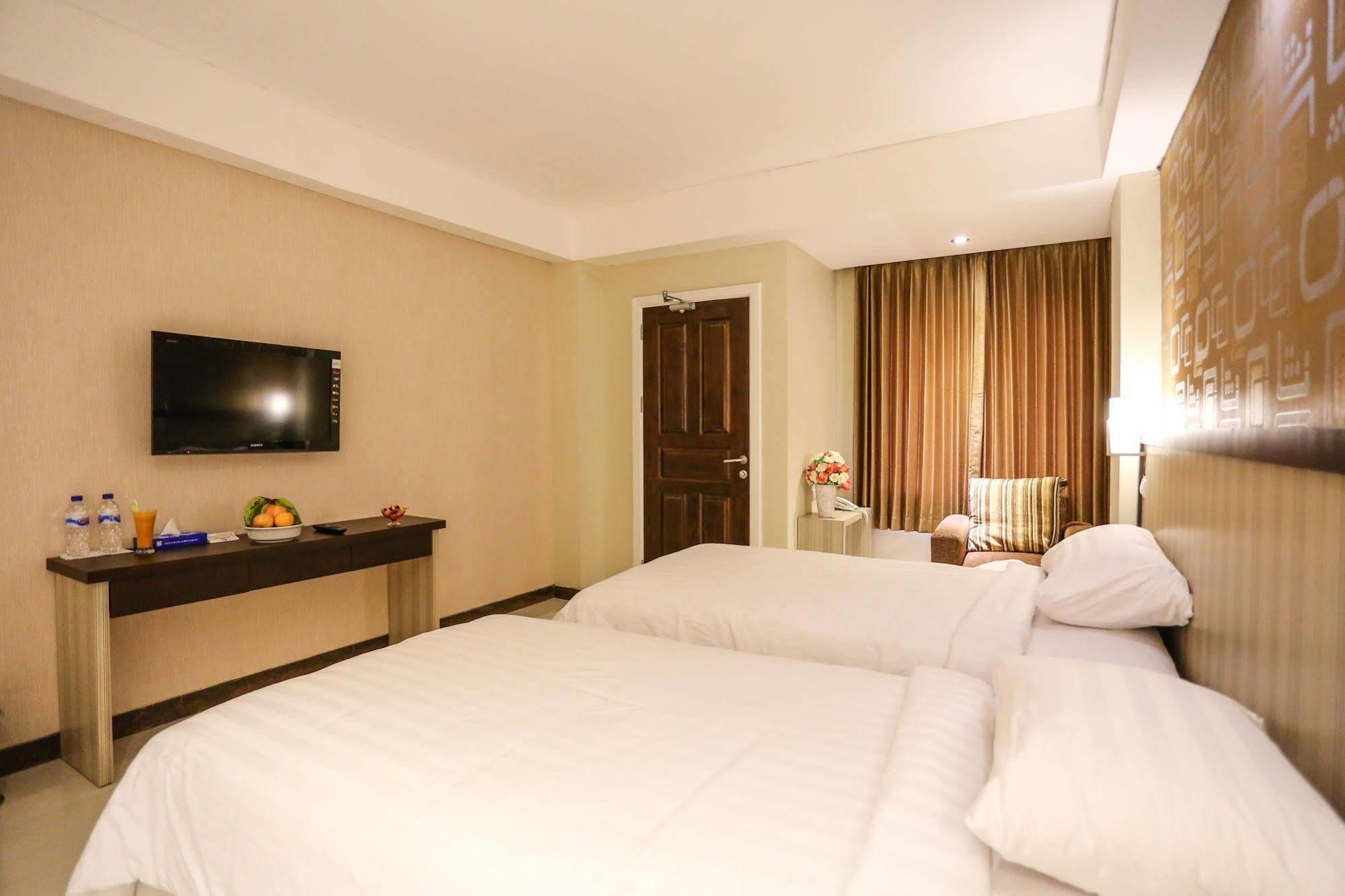 Sylvia Hotel Premier Kupang Kupang  Eksteriør billede