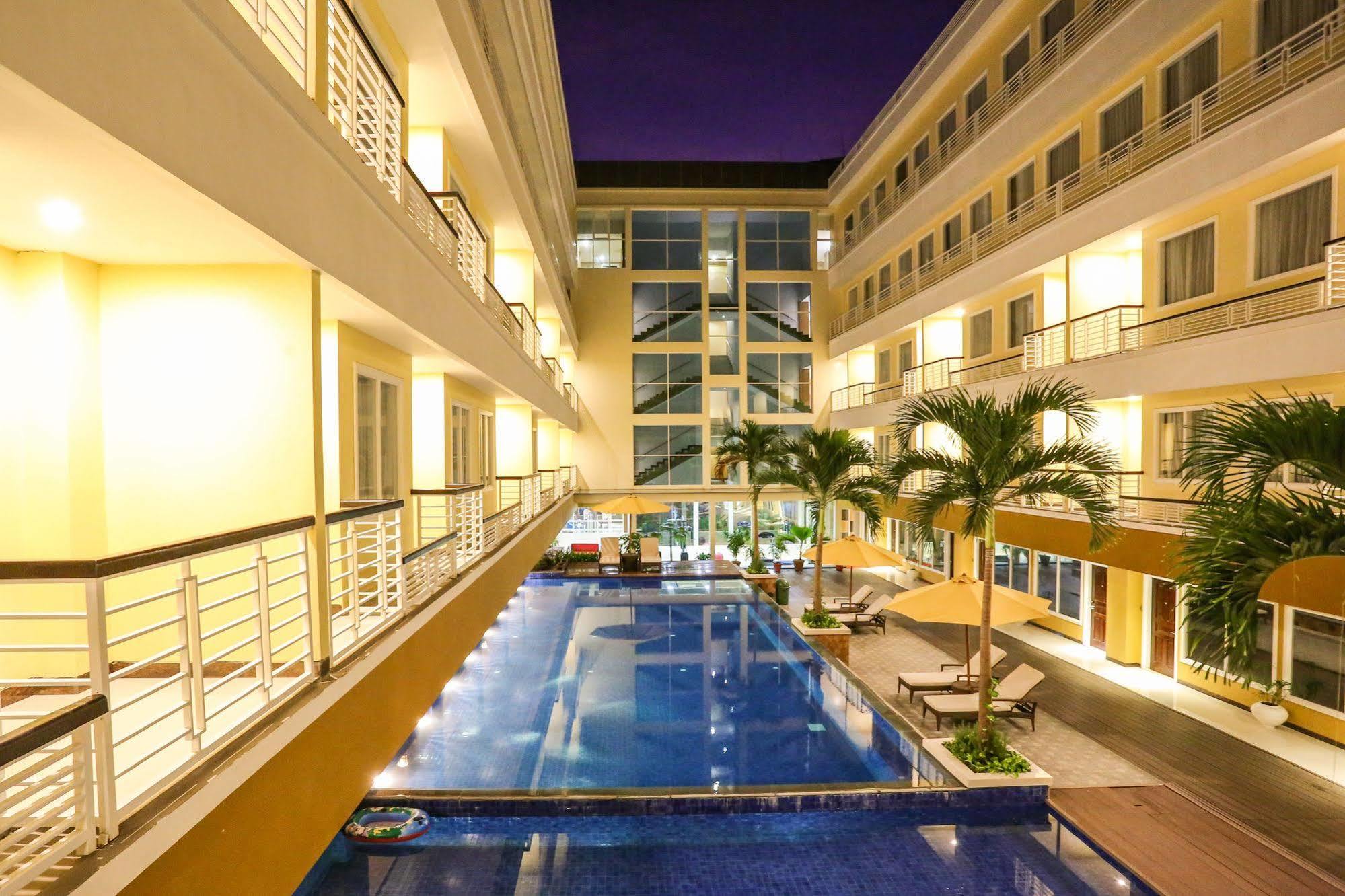 Sylvia Hotel Premier Kupang Kupang  Eksteriør billede